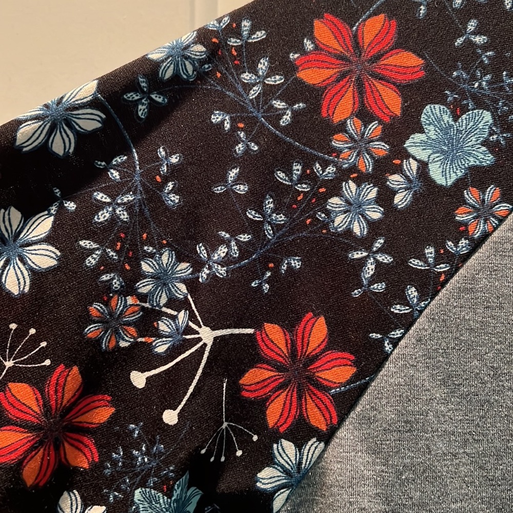 Womens Lularoe XS Randy Raglan tee. - Picture 2 of 7